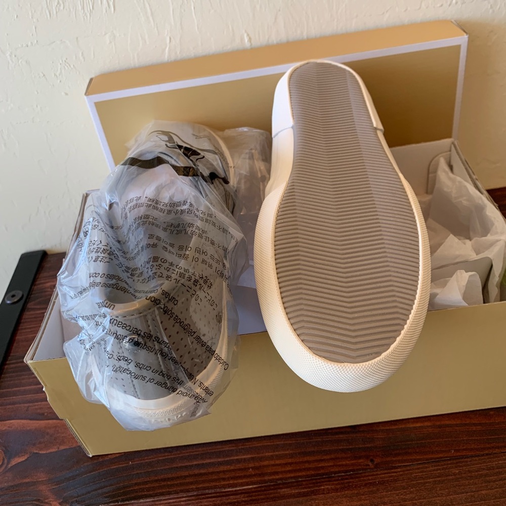 Michael Kors ♥️ slip on shoes - Picture 6 of 7